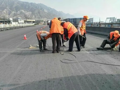 冷水江道路桥梁病害治理